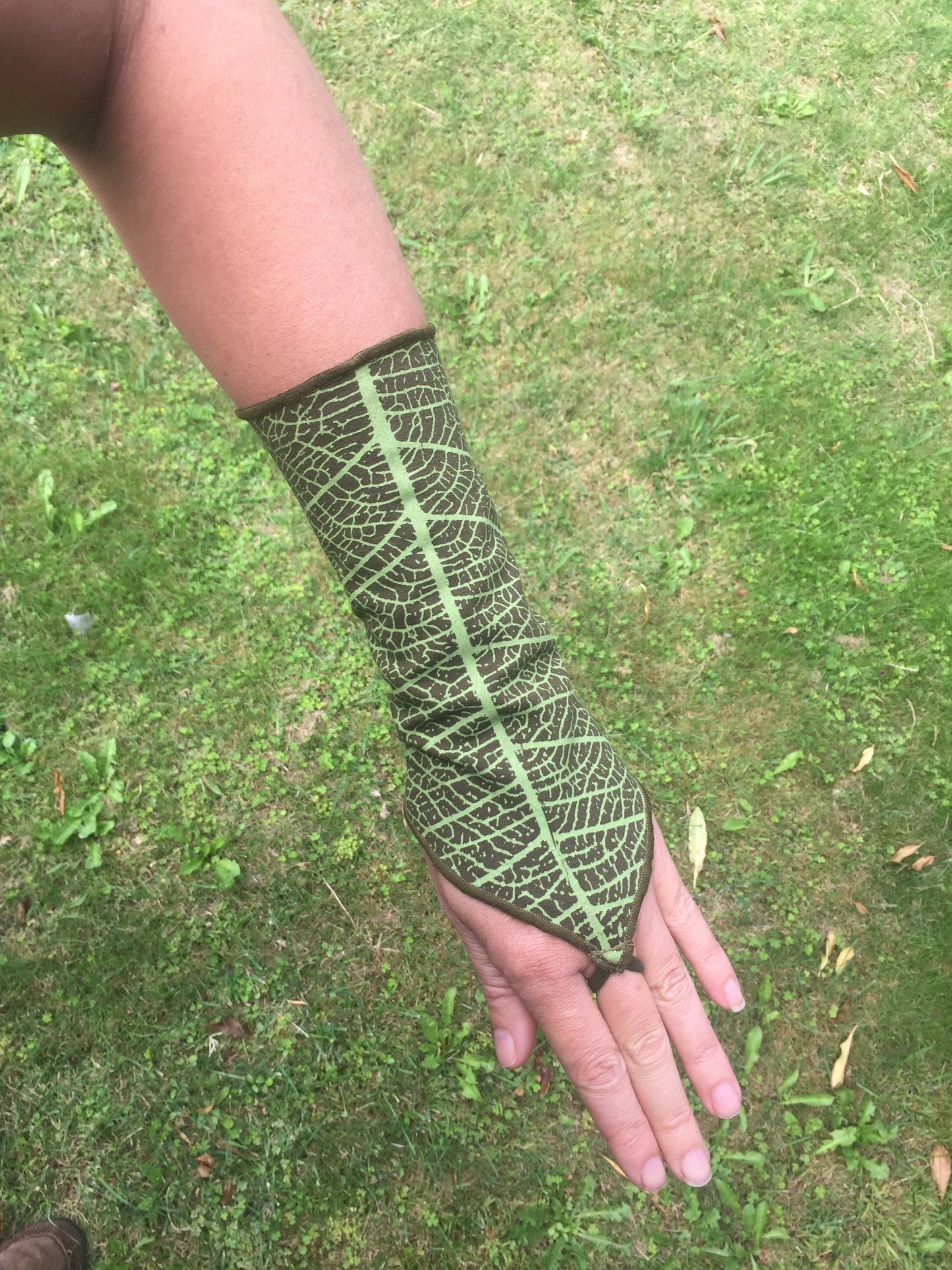 Short Leaf Print Cuffs - Gauntlets - Cuffs - Arm Warmers - Elf Cuffs - Fairy Cuffs - Leaf Cuffs - Bracers