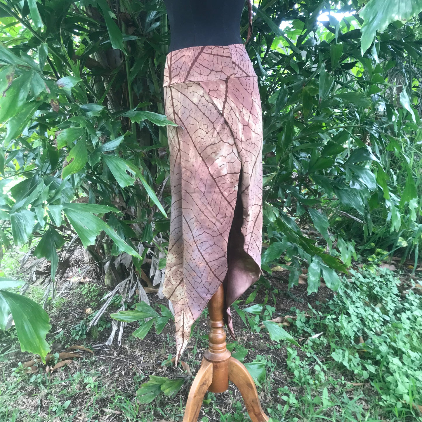 Tii Leaf Skirt