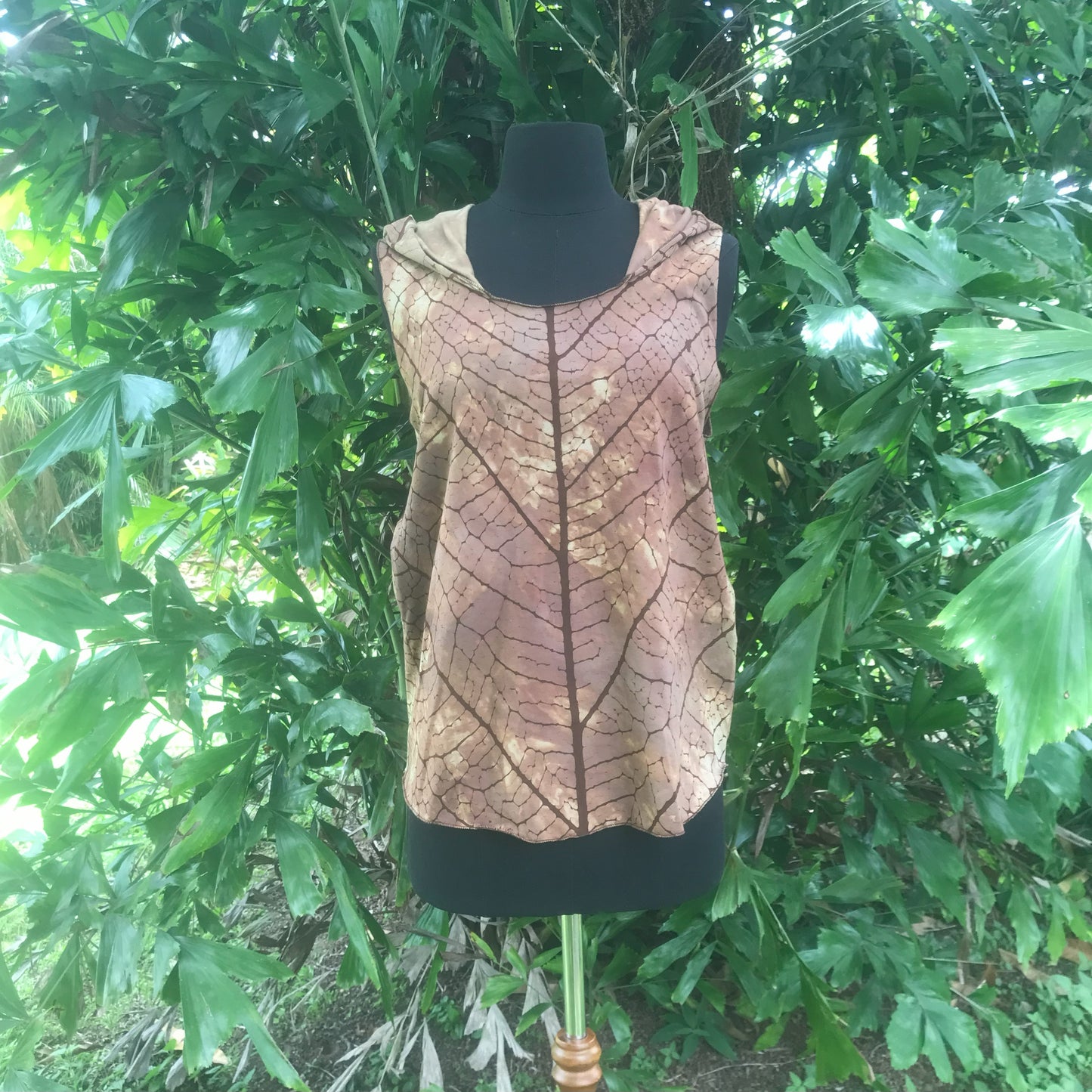 Leaf Singlet Top w/ Hood