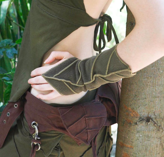 Made in 1 week - Fleecy Leaf cuffs - Pair of Arm Warmers - Arm Cuffs - Zelda Cosplay - Gauntlets - Bracers